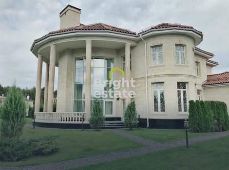 Купить дом в классическом стиле 630 кв.м. в поселке Мэдисон Парк. ID 12981